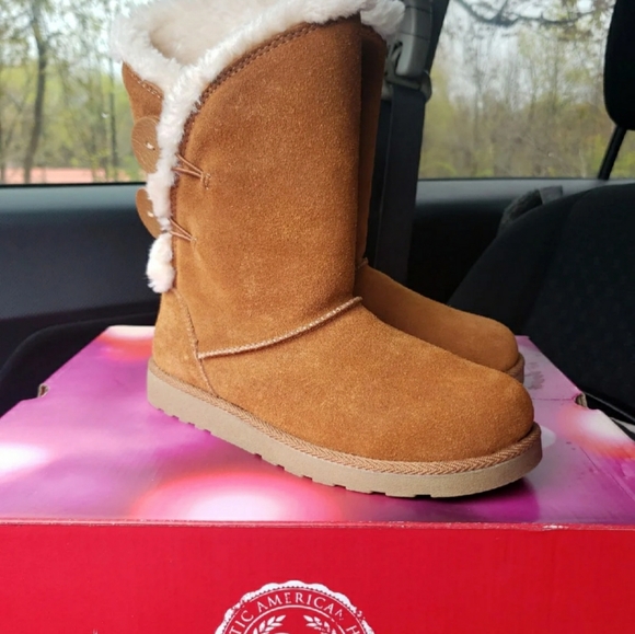 NWT Brown Suede Womens Boots - Picture 2 of 8